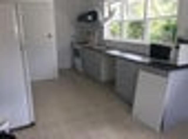 Henderson, 5 bedrooms, $850 pw