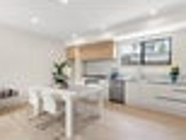 Henderson, 5 bedrooms, $900 pw