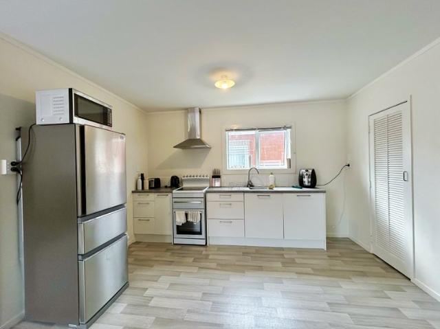 henderson valley, 3 bedrooms