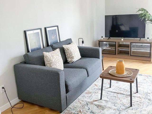 Hendry House 1 Bedroom Apartment for Rent at 1265 Burnaby St, Vancouver, BC V6E 1P8 West End