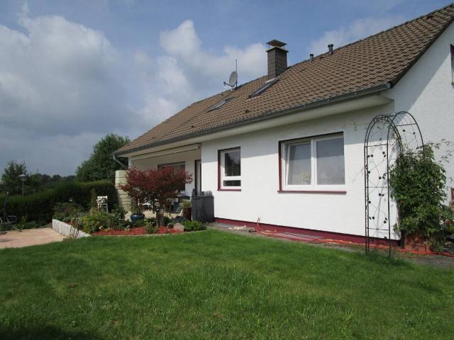 HENNEF Nähe, schönes freist. Einfamilienhaus mit ca. 200 m² WNfl. ca. 643 m² Grst Garage, Keller