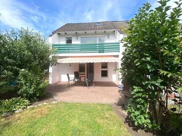 Henstedt Rhen / DHH auf 500m² herrlichem Grundstück, 2 Bäder, Balkon, Doppelcarport etc. € 349.900