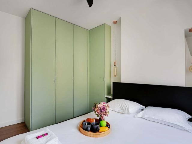 Heart of Paris: Stylish 1BR with Elevator, WiFi & Modern Amenities, Paris Amsterdam Apartments for Rent