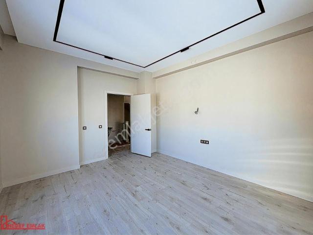 Hedef Emlaktan Karşıyakada Satılık Ultra Lüx 5+1 Villa