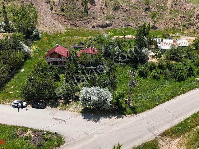 Hedef Emlaktan Karşıyakada 325 M2 Arsa Ve 2+1 Evi Satılık