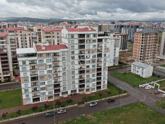 Hedef Emlak'tan Kardeşler'de Satılık 4+1 Lux Daire