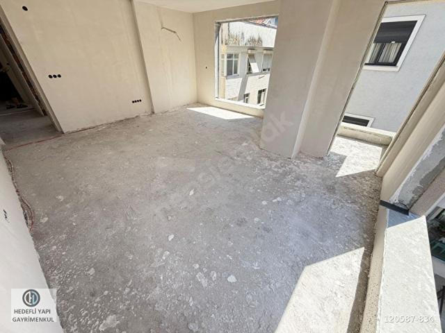 HEDEFLİ50.Yıl Korusu'nda Prestijli Yeni Binada Ara Kat Lüx 4+1
