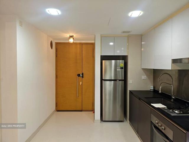 Hedges Park Condominium D17, Condominium