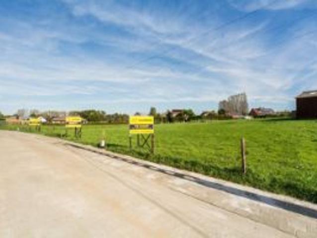 Heel rustig gelegen bouwgrond voor een alleenstaande villa