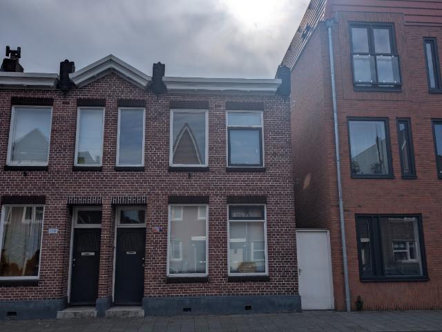 Heerlijk ruime kamer in een sfeervol huis