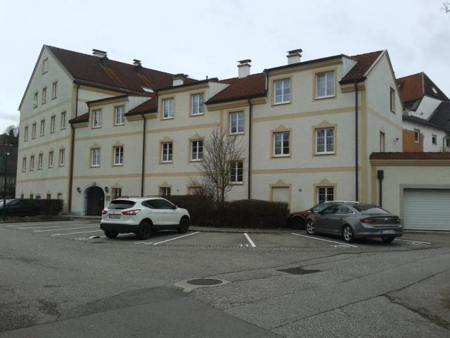 Heimelige 2 Zimmer Wohnung mit Küche in ruhiger Wohnlage in Obernberg