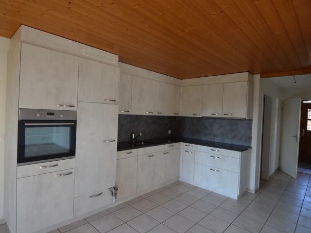 Heimelige Dachwohnung mit Balkon in Hindelbank