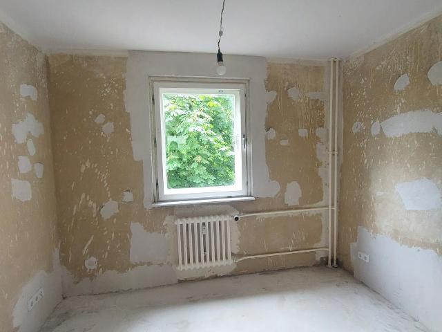 Heimwerker aufgepasst: 4 Raumwohnung mit viel Potenzial zu vermieten! Ab sofort!