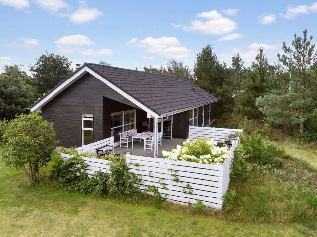 Helbrechtskær 1, Kongelunden
