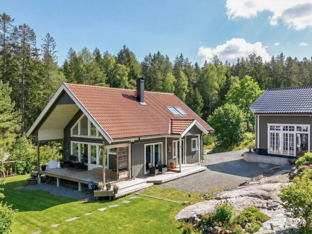 Helgesåsvägen 25
