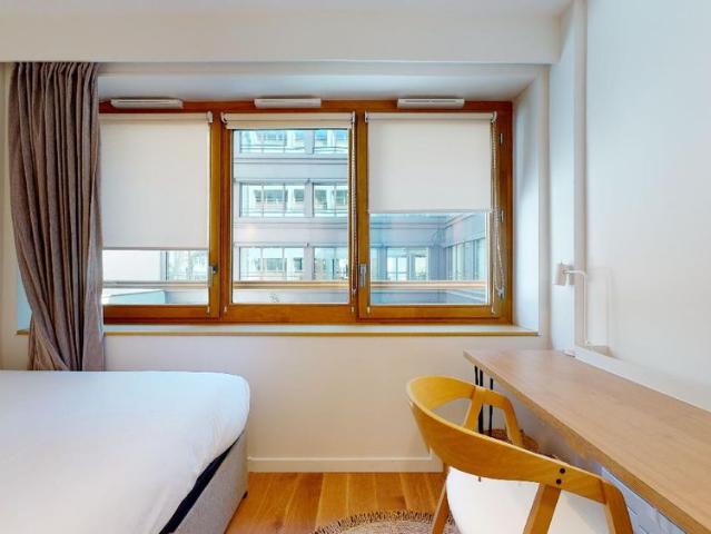 Helios 1 — Studio Privé 107