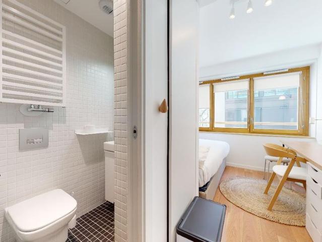 Helios 1 — Studio Privé 109