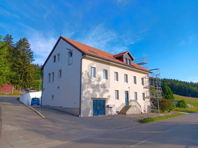HELL, GERÄUMIG, NAHE AM SEE