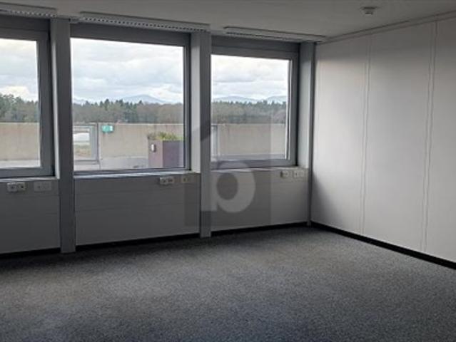 HELL UND FREUNDLICH BÜRO 4.06