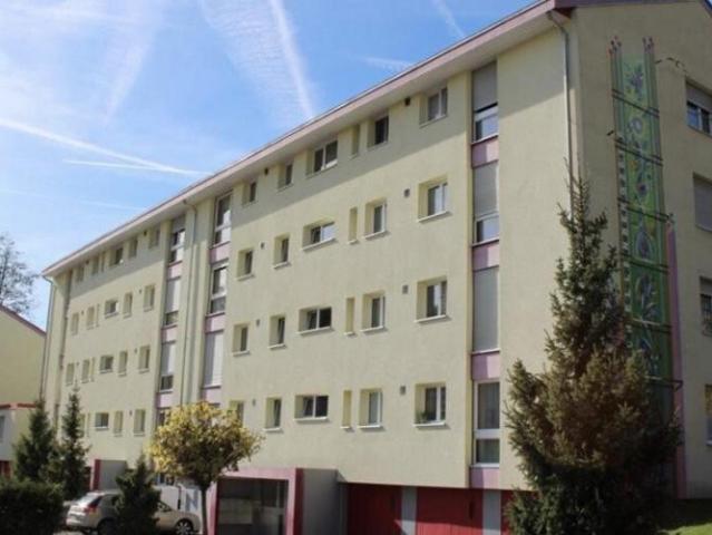 Helle 4 Zimmer Wohnung mit Balkon