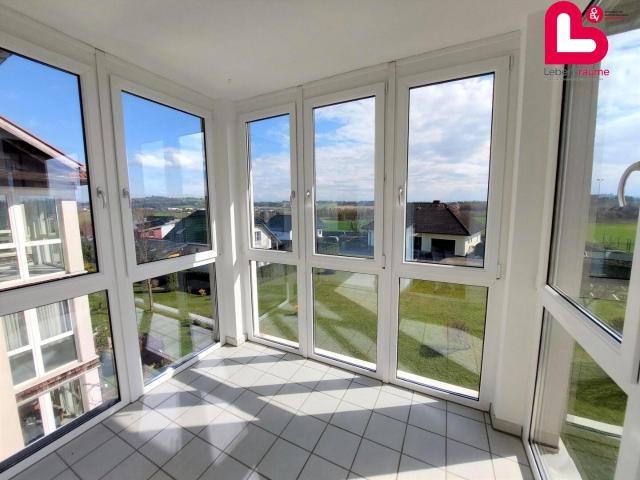 Helle 4 Zimmer Wohnung mit Blick ins Grüne