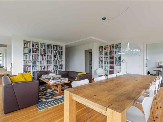 HELLE 4 ZIMMER WOHNUNG