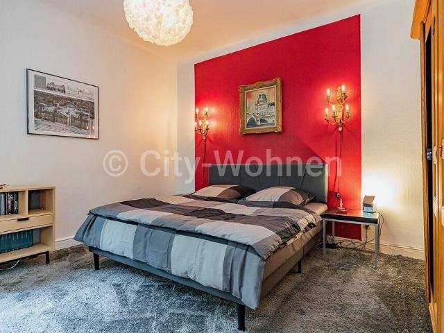 Helle 4 Zimmer Altbauwohnung mit 2 Schlafzimmern und Balkon im beliebten Hamburg Ottensen