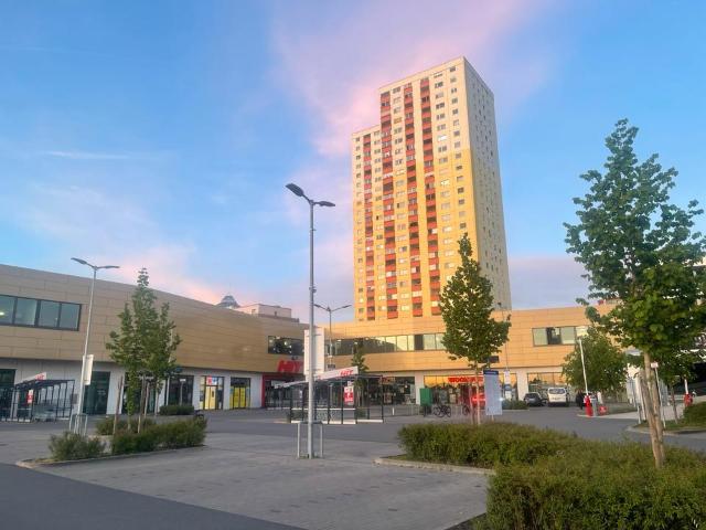 Helle 4 Zimmer Eigentumswohnung in Top Lage zu verkaufen