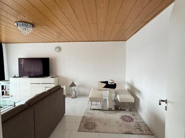 Helle 4 Zimmerwohnung