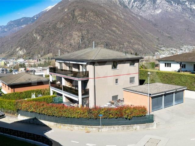 Helle 4.5 Zimmer Wohnung im obersten Stockwerk