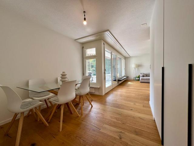 Helle 4.5 Zimmer Wohnung mit Balkon