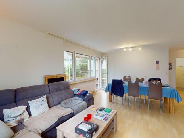 Helle 4.5 Zimmerwohnung in gepflegtem MFH an ruhiger Lage