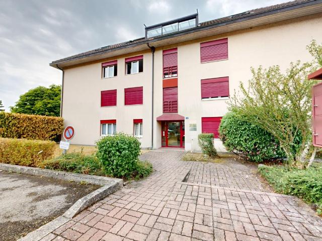 Helle 5,5 Zimmer Wohnung mit Seeblick und Ruhe in Neuchâtel