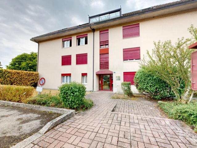 Helle 5,5 Zimmer Wohnung mit Seeblick und Ruhe in Neuchâtel