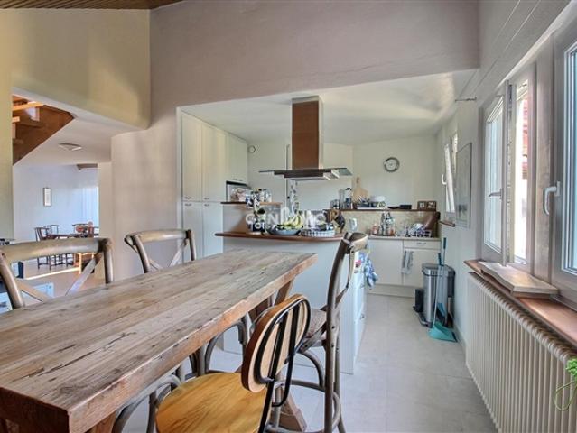 Helle 6.5 Zimmer Maisonette Wohnung