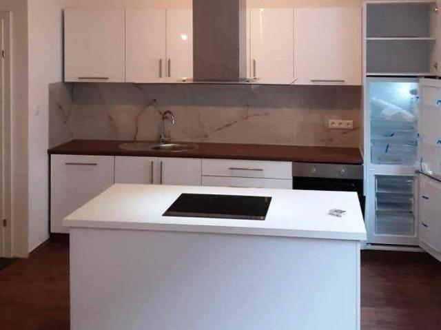 HELLE 82m² 3,5 ZIMMER WOHNUNG
