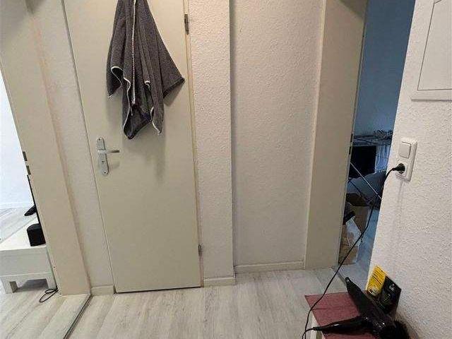 Helle 1 Zimmer Wohnung mit Balkon in zentraler Lage / Jachmannstraße, Kiel
