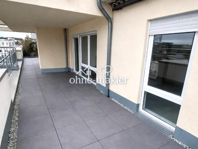 Helle 2 Zimmer Wohnung mit großer Terrasse & TG Stellplatz in zentraler Lage von Homburg