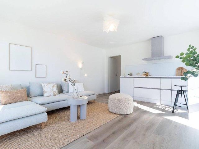 Helle 2 Zimmer Wohnung mit schönem Balkon in Erfurt* Sofort bezugsfrei / PKW Stellplatz
