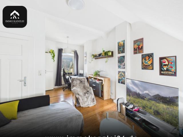 Helle 2 Zimmer Wohnung im Dachgeschoss – zentral in Baden Baden gelegen!