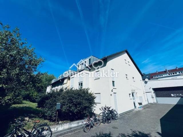 Helle 2 Zimmer Wohnung im ruhigen Hinterhaus