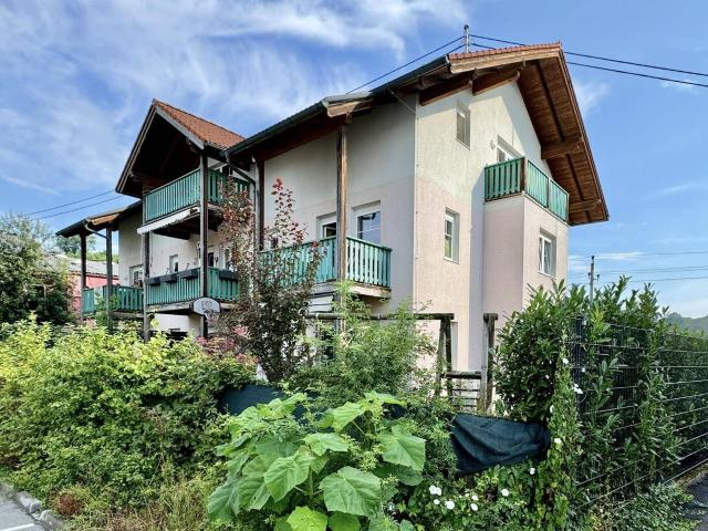 Helle 2 Zimmer Mietwohnung mit Balkon in Neuzeug