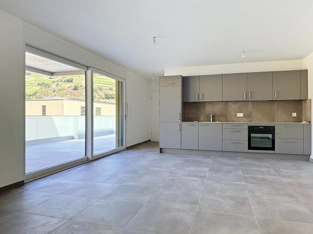 Helle 2,5 Zimmer Wohnung im 2. Stock mit großer Terrasse – Promotion Alegria in Uvrier
