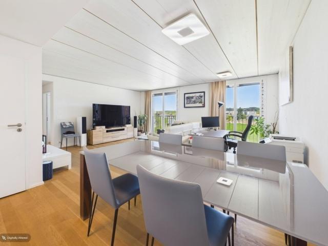 Helle 2.5 Zimmer Wohnung mit viel Platz in Winterthur