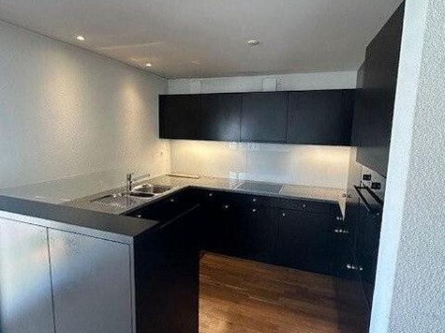 Helle 2.5 Zimmerwohnung im beliebten Zwicky Areal