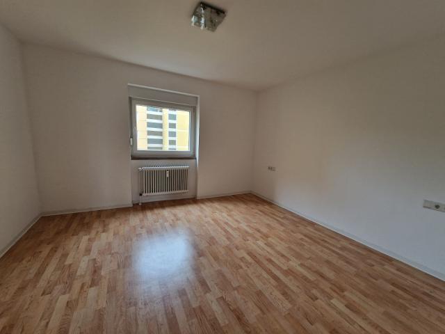 Helle 3 Zimmer Wohnung mit Balkon in Saarbrücken zu vermieten