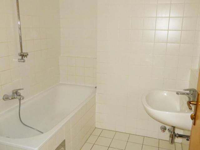 Helle 3 Zimmer Wohnung mit Loggia und Tiefgarage