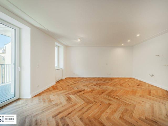 Helle 3 Zimmer Wohnung im Altbau mit sonnigem Balkon