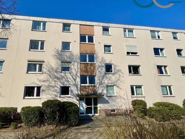 Helle 3 Zimmer Dachgeschosswohnung mit Balkon & Stellplatz in zentraler Lage von Brinkum!
