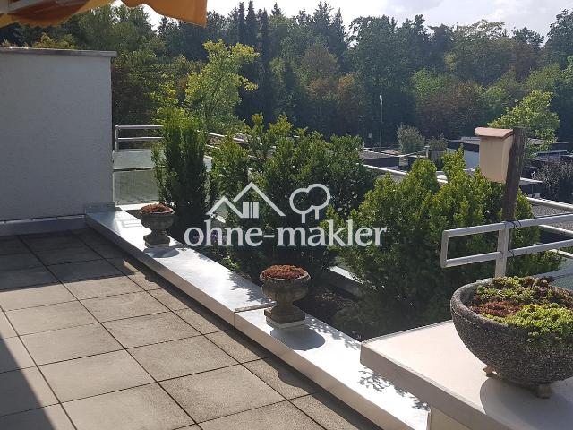 Helle 3 Zimmer DACHTERRASSEN Whg. HAAR oberstes 3.OG